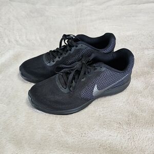 Women's Nike Revolution 3 Lightweight Running Shoe